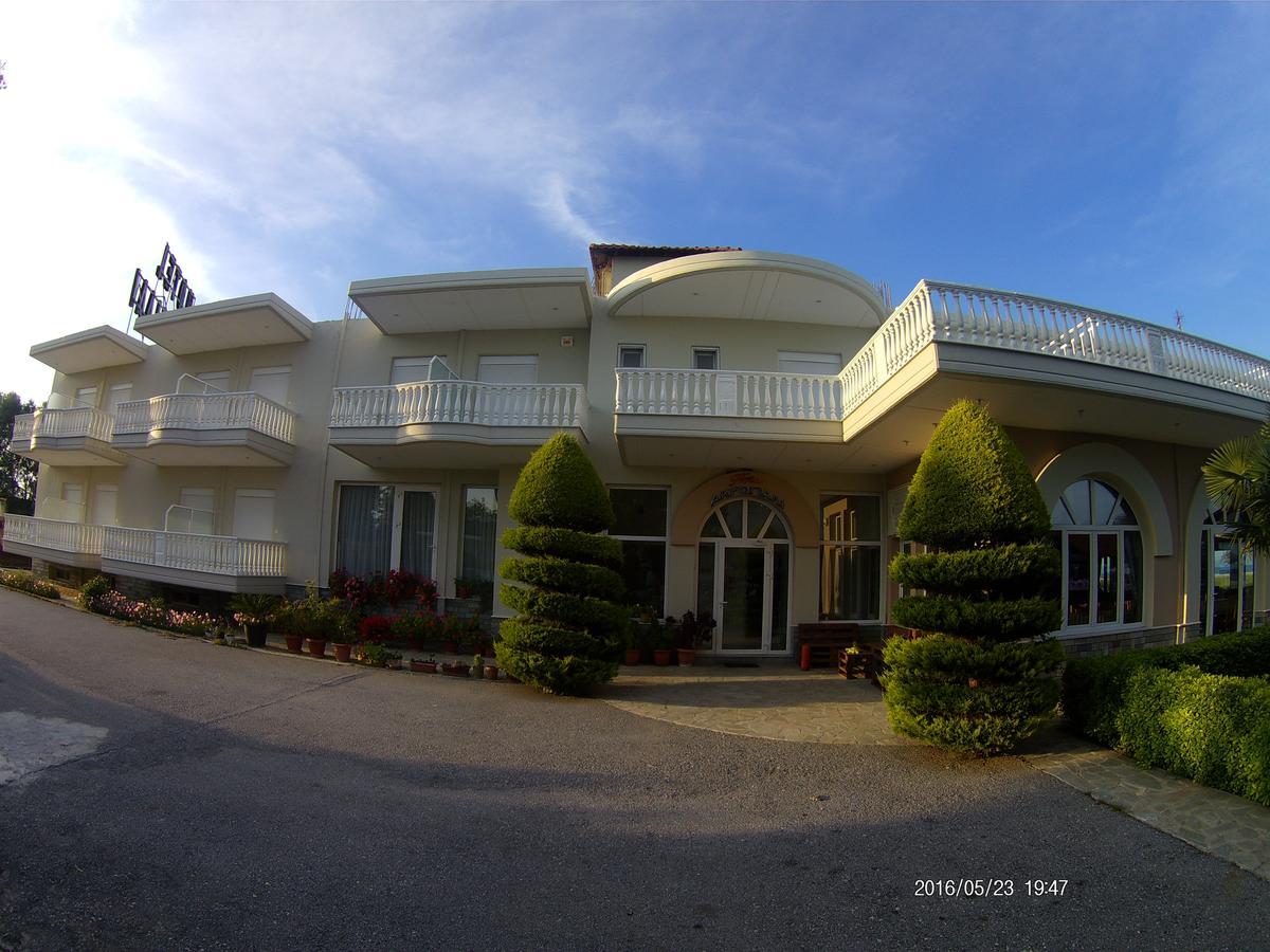 Hotel Akrogiali Korinós Exterior foto